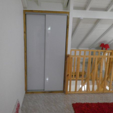 Appartement Immeuble Nebot à Grand-Bourg  Extérieur photo