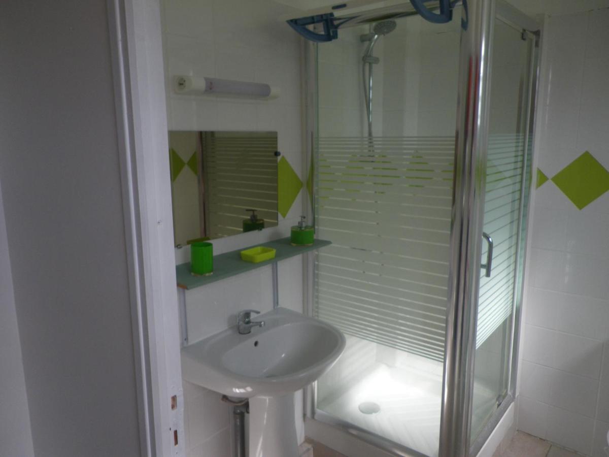 Appartement Immeuble Nebot à Grand-Bourg  Extérieur photo