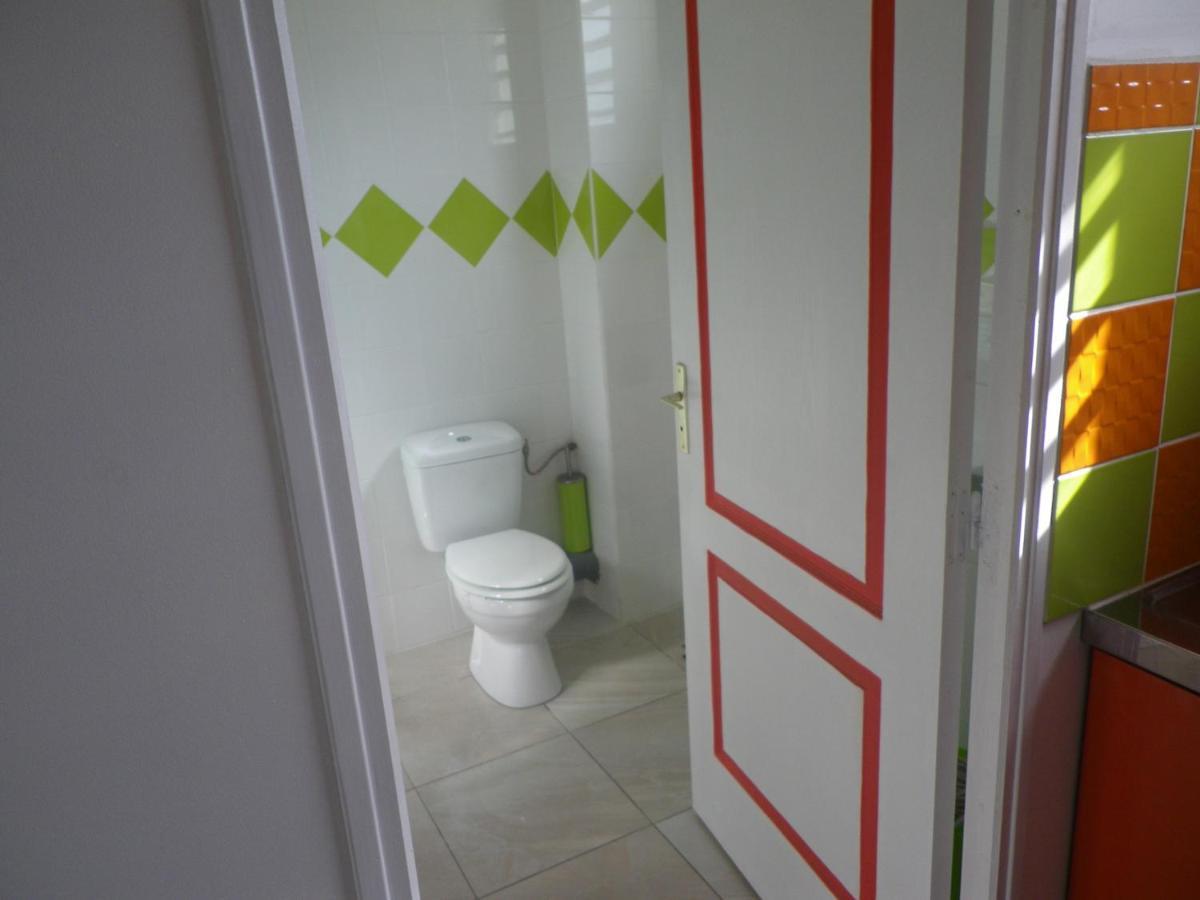 Appartement Immeuble Nebot à Grand-Bourg  Extérieur photo